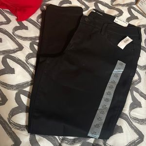 NWT Old Navy Skinny jeans size 14